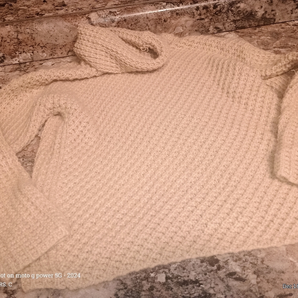 Cozy Cream Girls Soft Cashmere Inspired Sweater Large Extra Large - Picture 4 of 4